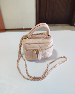 Mini Carrying Pouch with Metal Chain