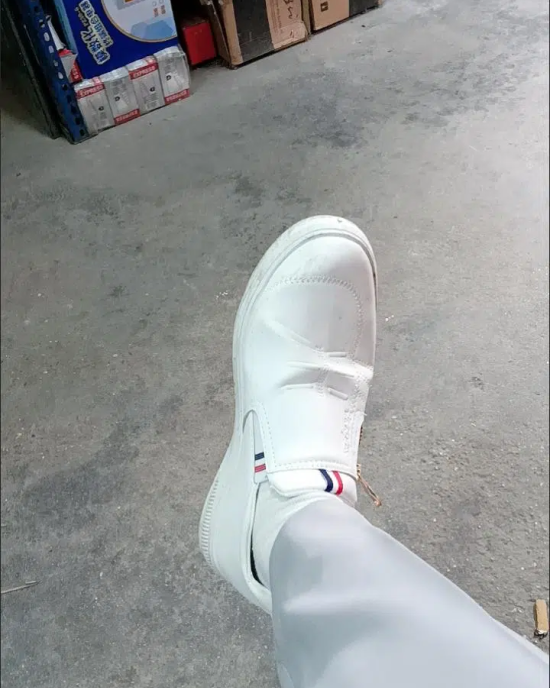 Men's business casual white shoes
